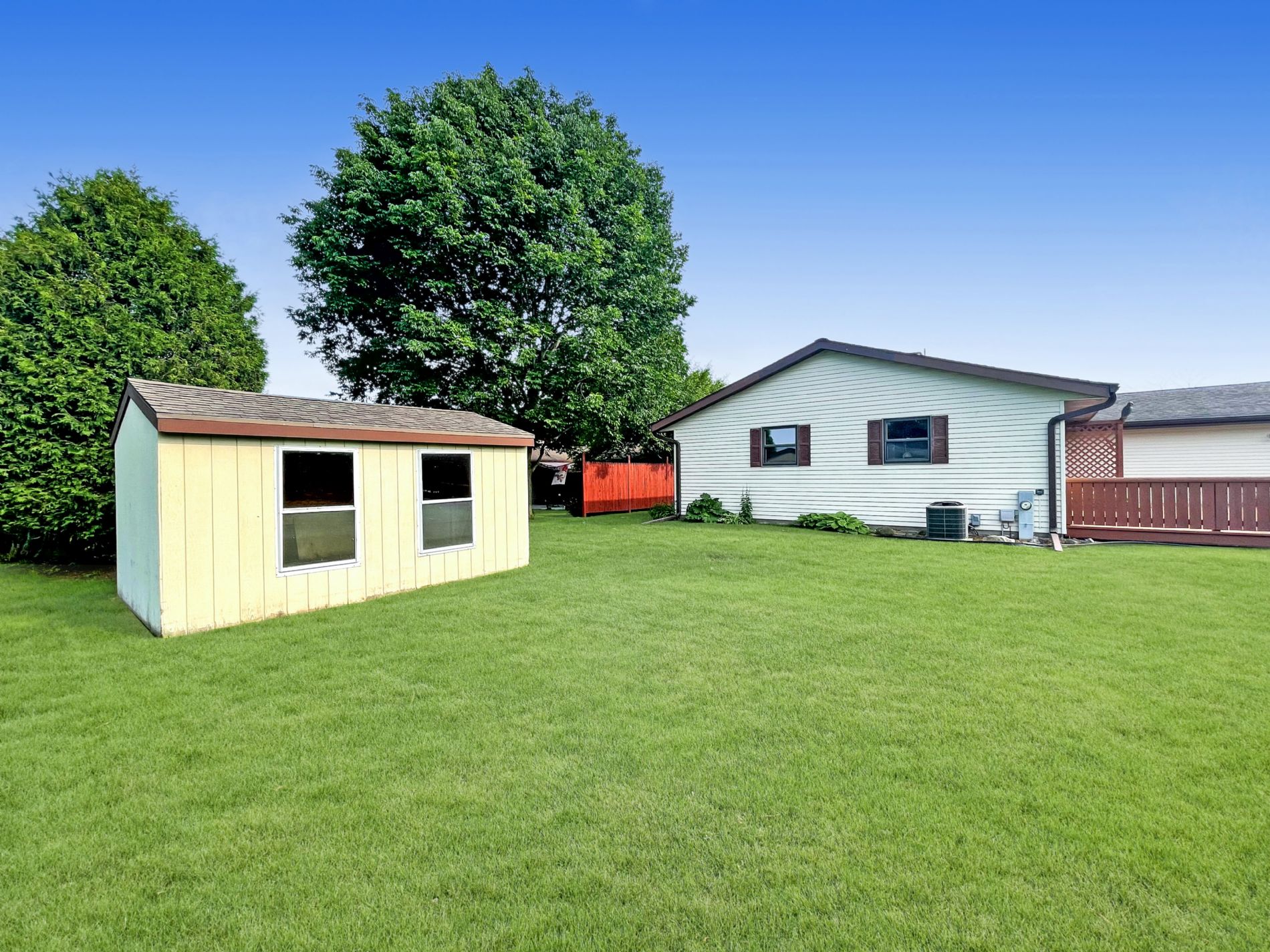 Sheboygan, Manitowoc, Ozaukee, Calumet By Owner Featured Property